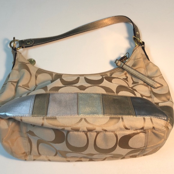 Authentic Coach purse. - Picture 7 of 7